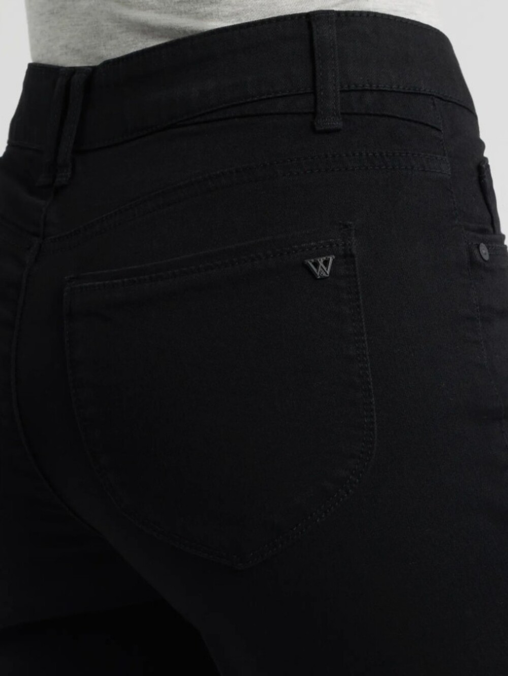 Wit & Wisdom Black Cropped Straight Jeans - Picture 3 of 3